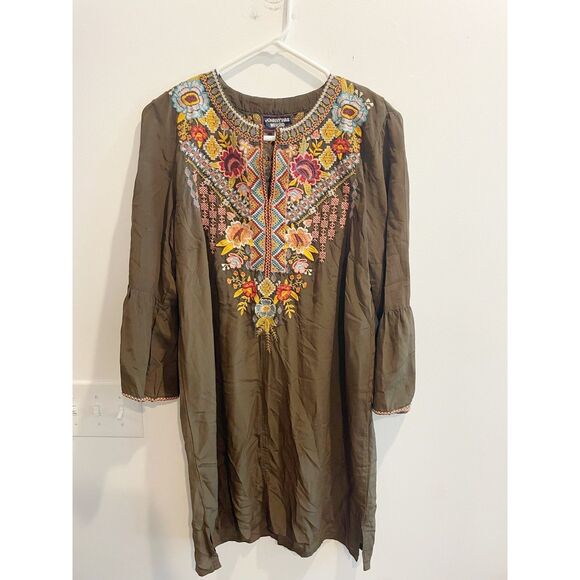 Johnny Was Embroidery Tunic Top Dress M Boho Olive Green Bell Sleeve Floral Silk - Picture 2 of 13